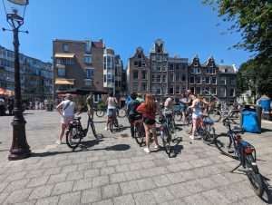 Amsterdam Essentials Bike Tour
